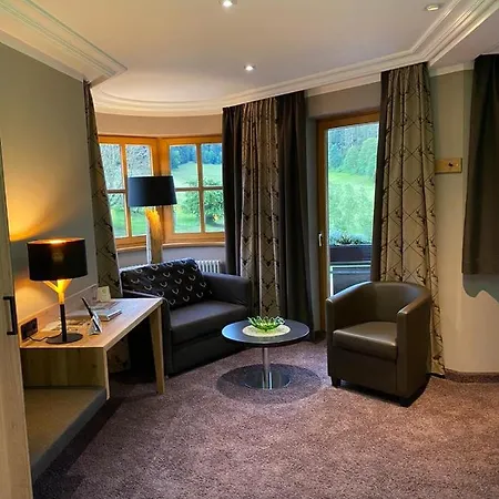 Hotel Heselbacher Hof 4*