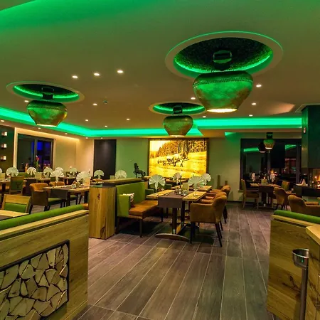 海斯百彻尔霍夫酒店 4* 拜尔斯布龙
